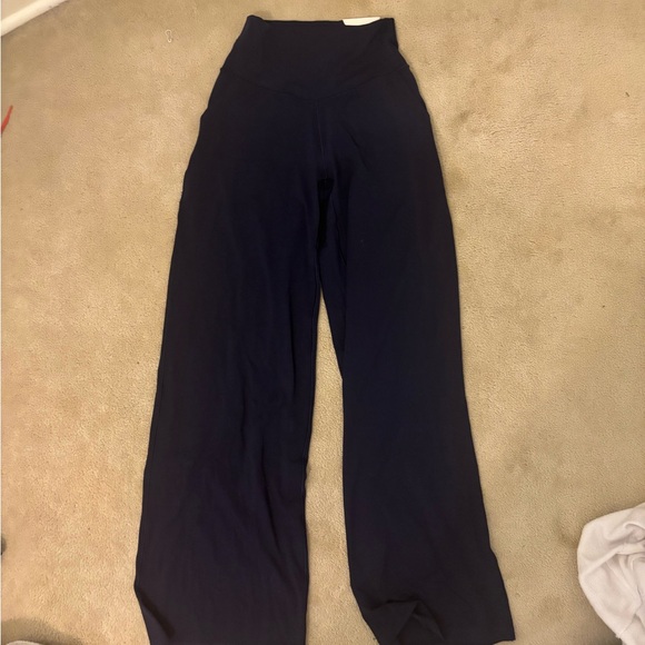 Aerie wide legged pants in navy - Picture 2 of 7